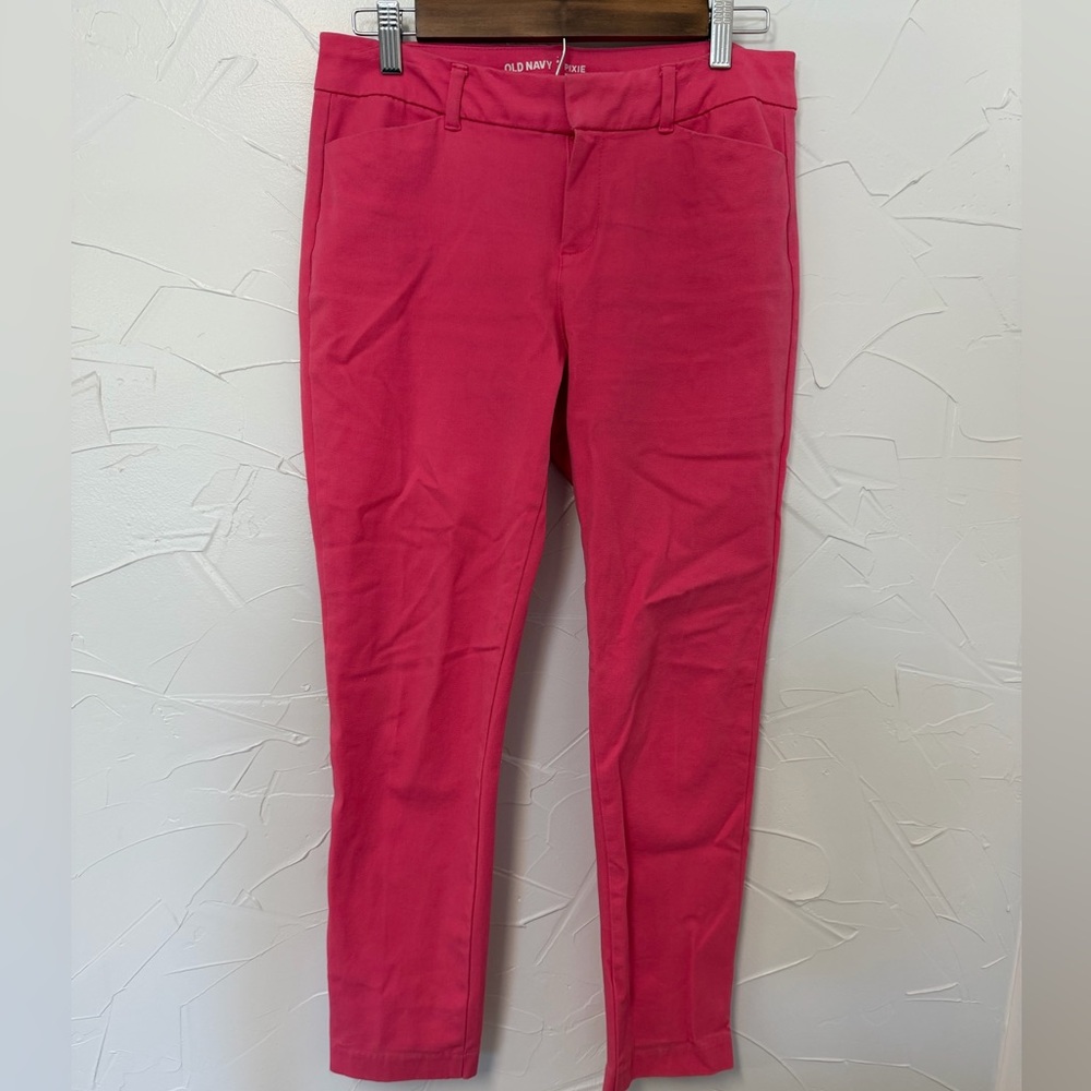Valentines Day Pink Old Navy Women’s Pixie Skinny Pantssize 6.